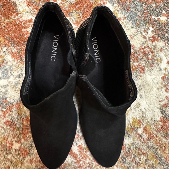 Vionic Black Orthotic Suede & Snake Ankle Boots Size 9 - Picture 8 of 12